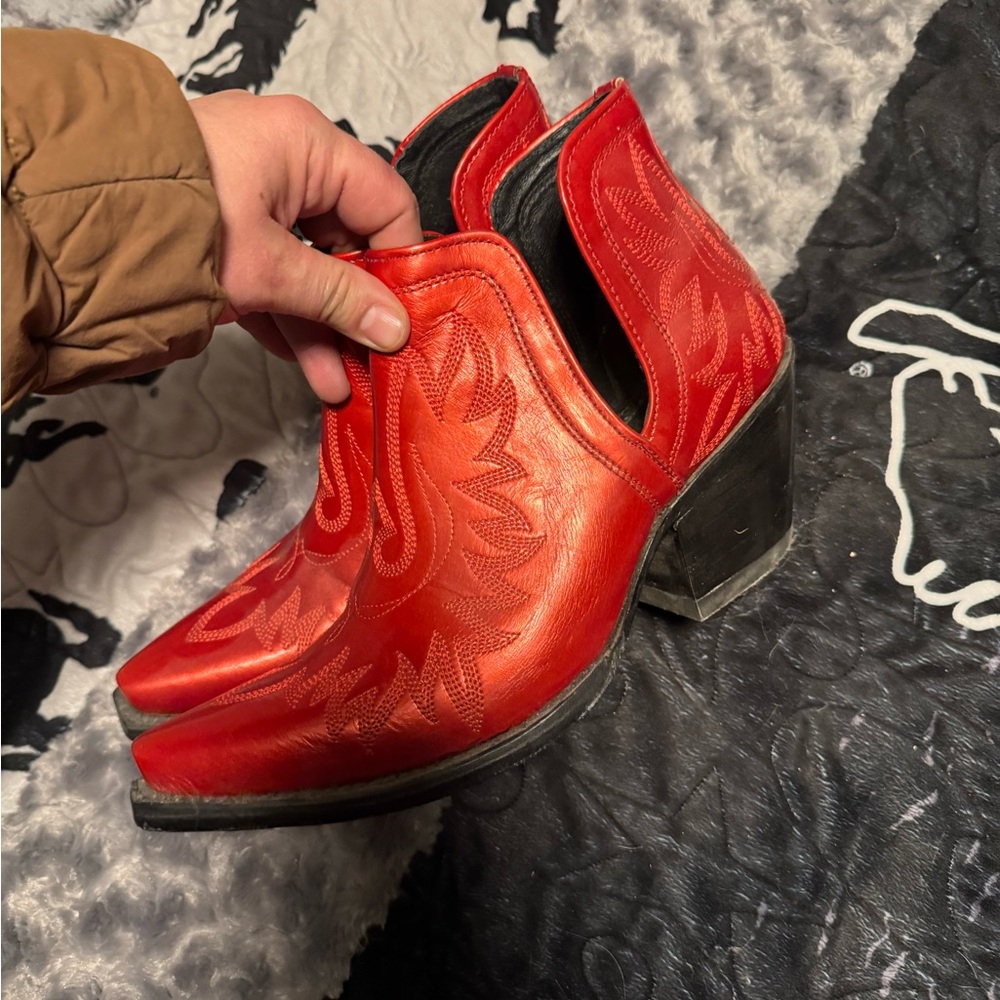 Ariat Dixon